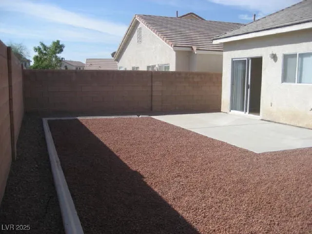 $1,875 | 6142 Highland Gardens Drive, North Las Vegas, NV 89031