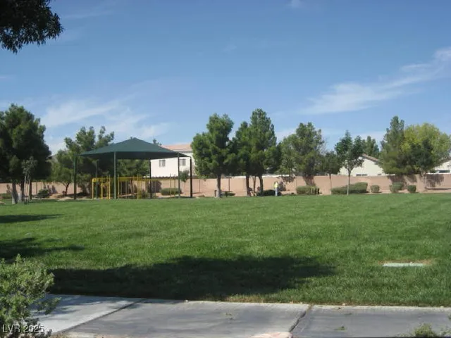 $1,875 | 6142 Highland Gardens Drive, North Las Vegas, NV 89031