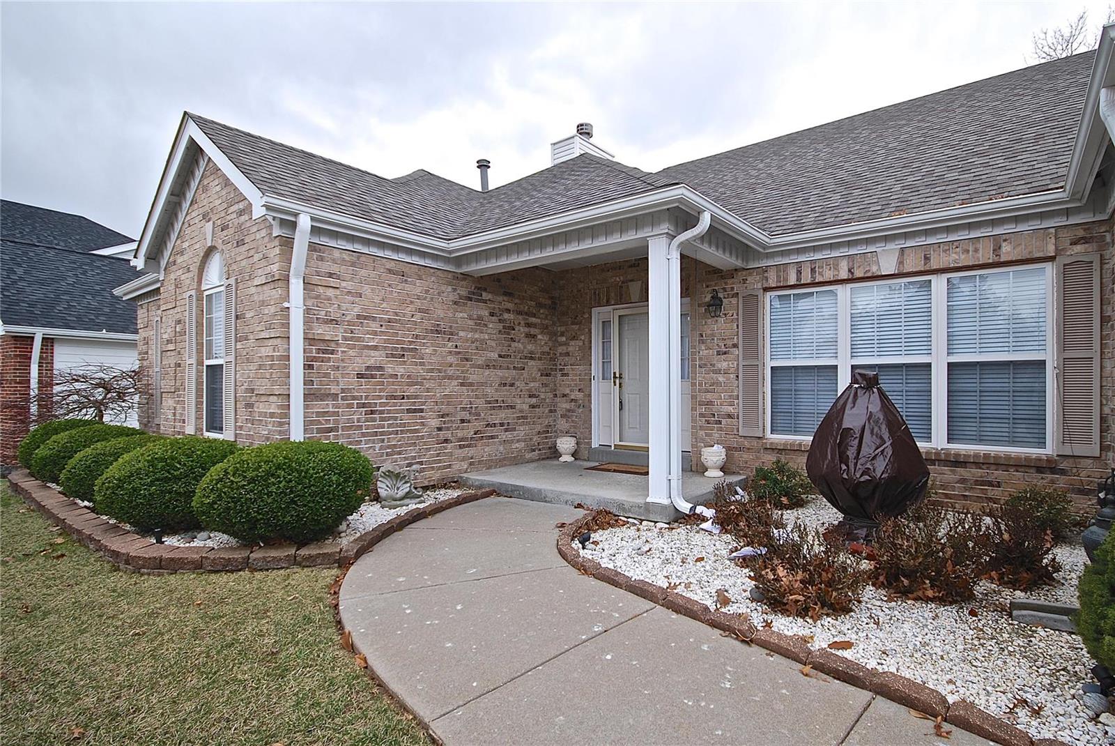 725 Castle Ridge Drive Ballwin, MO 63021 - Photo 2 of 30 Gallery Image 2