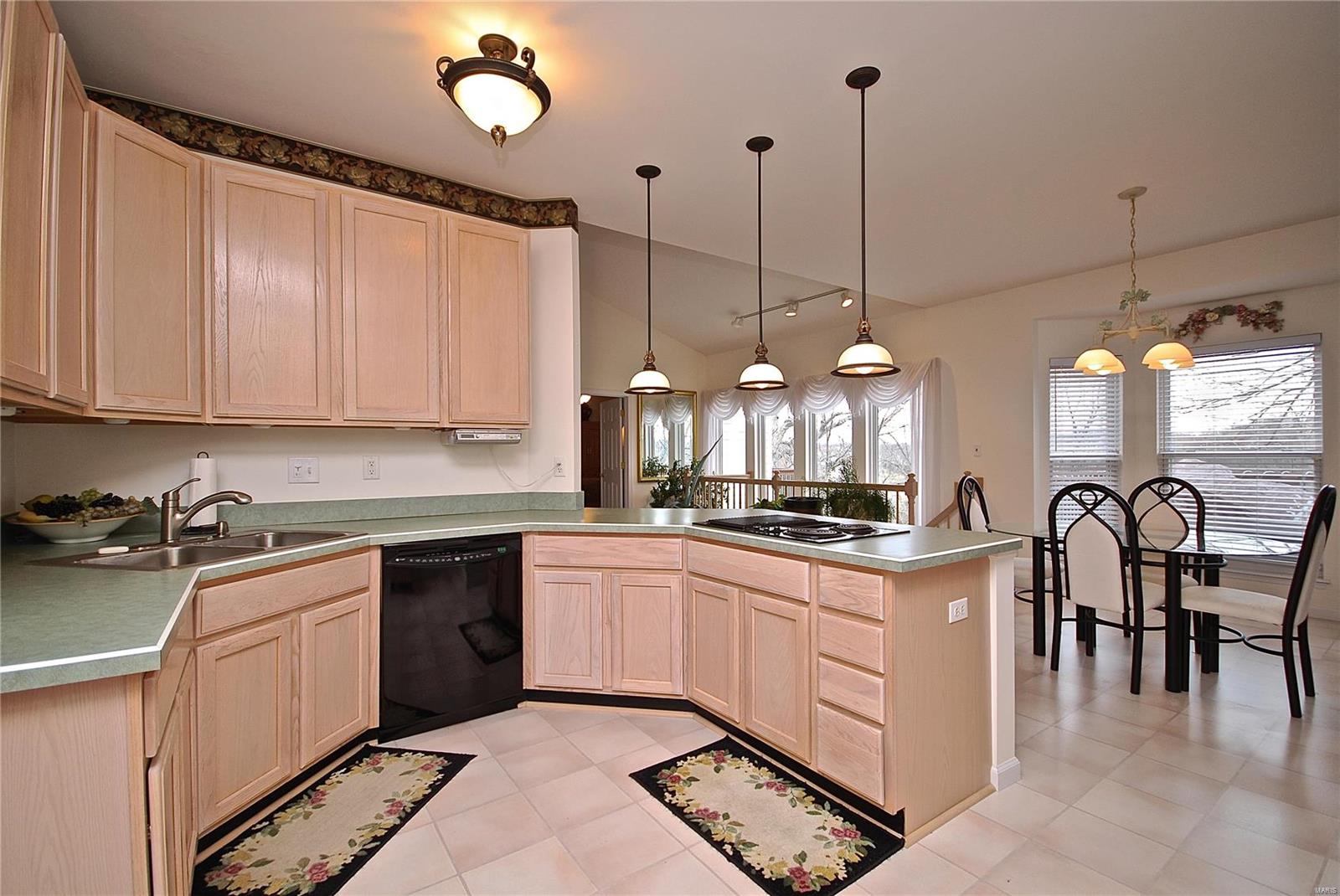 725 Castle Ridge Drive Ballwin, MO 63021 - Photo 11 of 30 Gallery Image 11