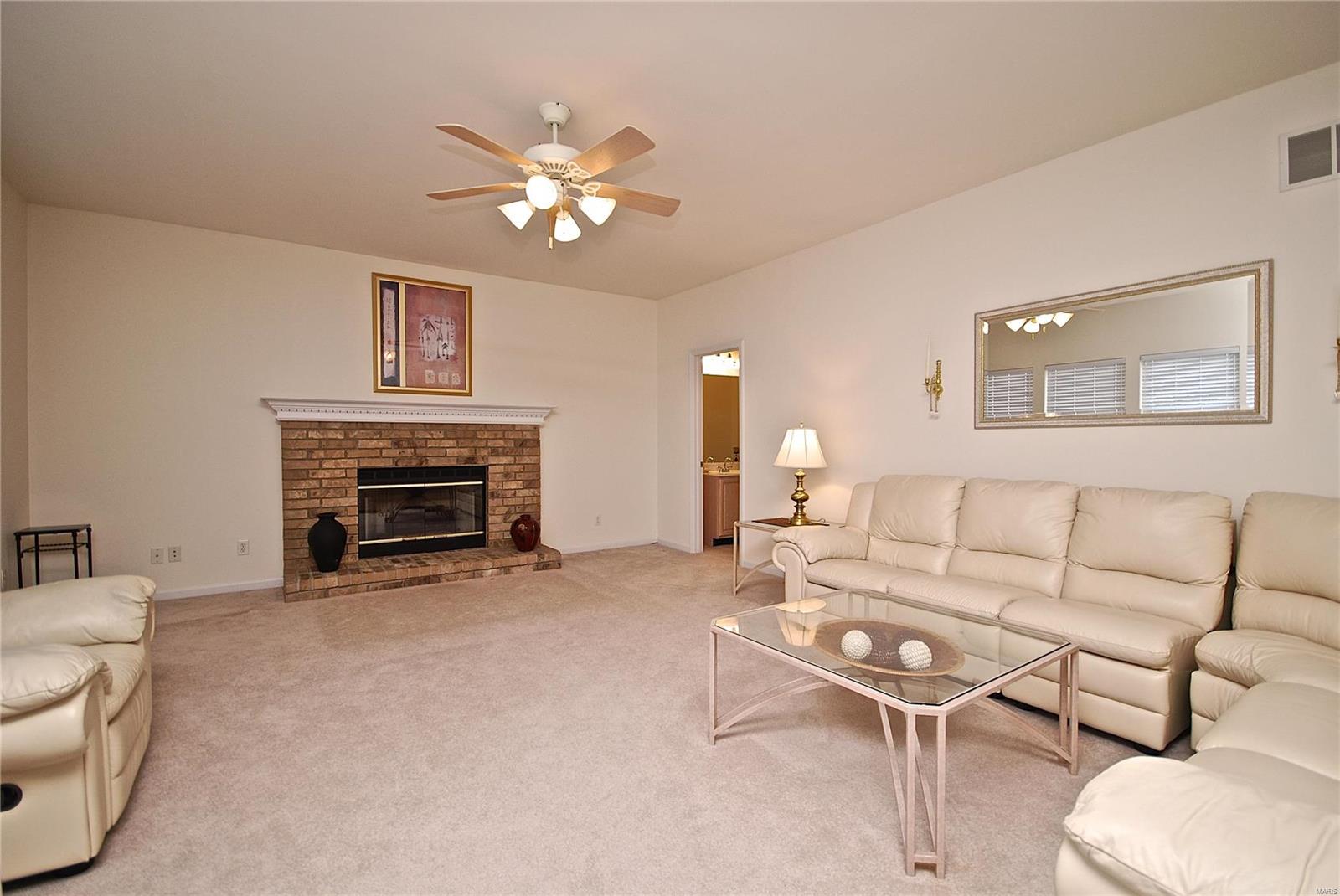 725 Castle Ridge Drive Ballwin, MO 63021 - Photo 12 of 30 Gallery Image 12