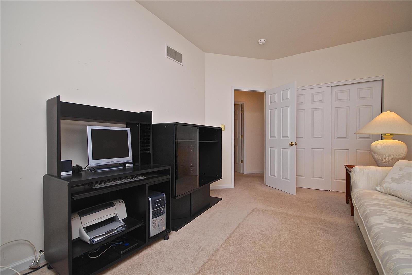 725 Castle Ridge Drive Ballwin, MO 63021 - Photo 23 of 30 Gallery Image 23