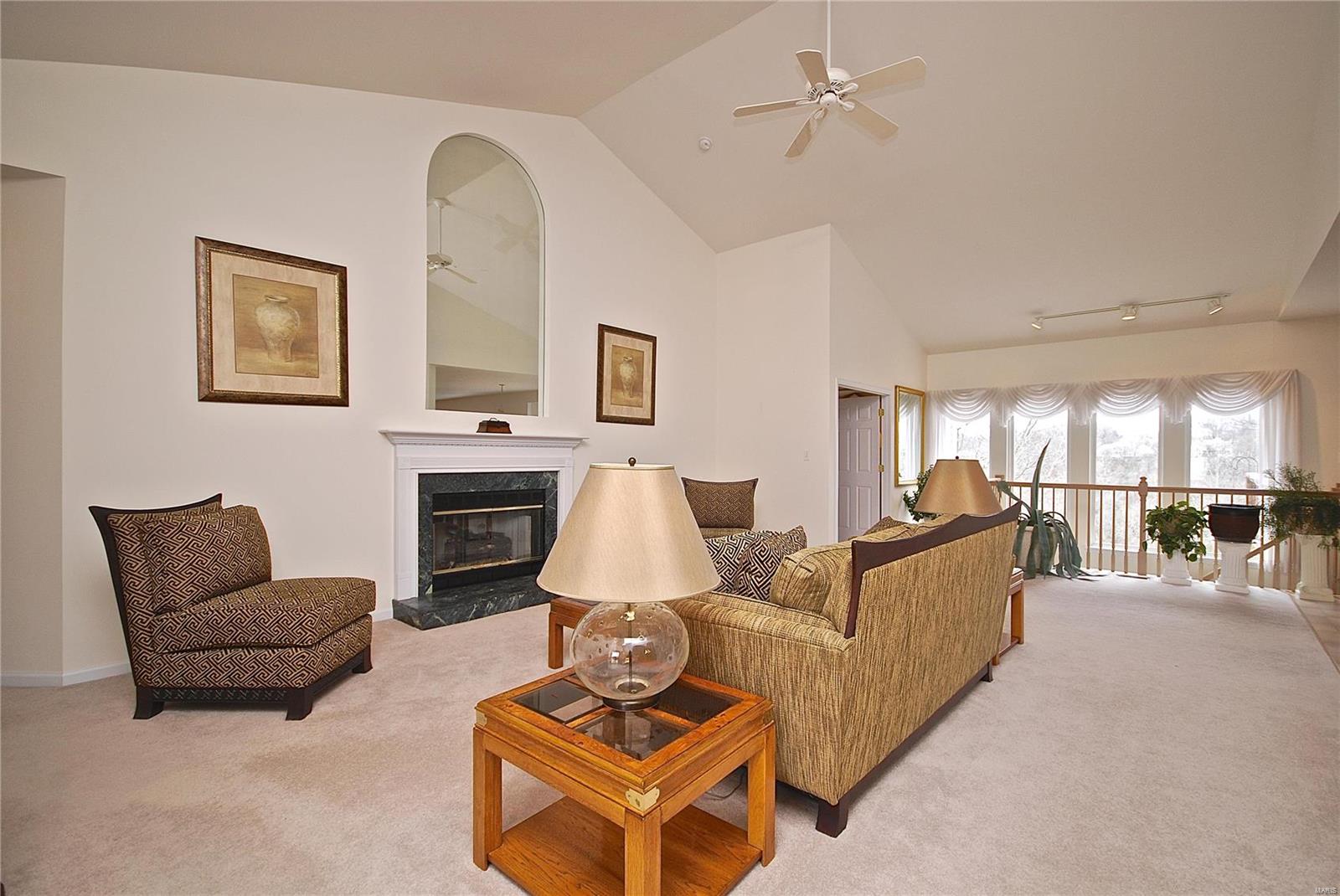 725 Castle Ridge Drive Ballwin, MO 63021 - Photo 5 of 30 Gallery Image 5