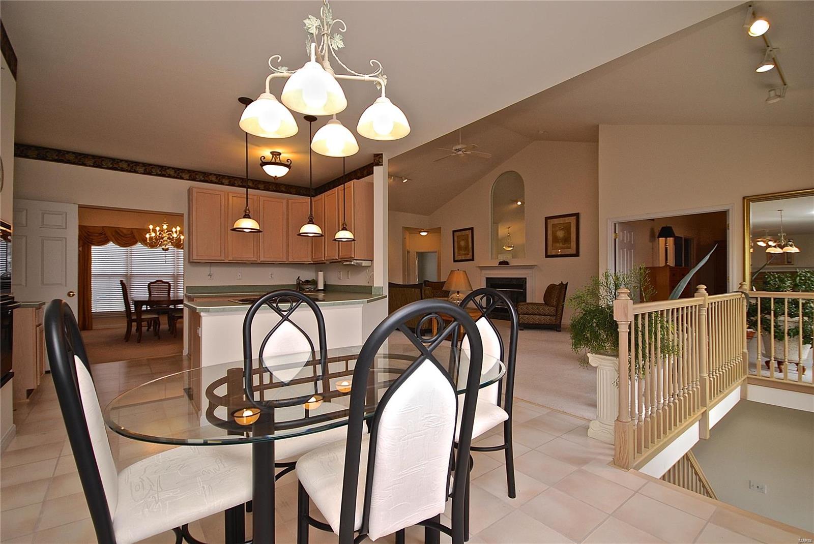 725 Castle Ridge Drive Ballwin, MO 63021 - Photo 7 of 30 Gallery Image 7