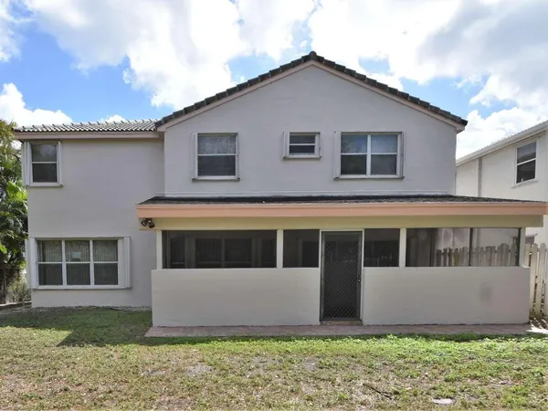 $4,180 | 10101 Southwest 9th Lane, Pembroke Pines, FL 33025