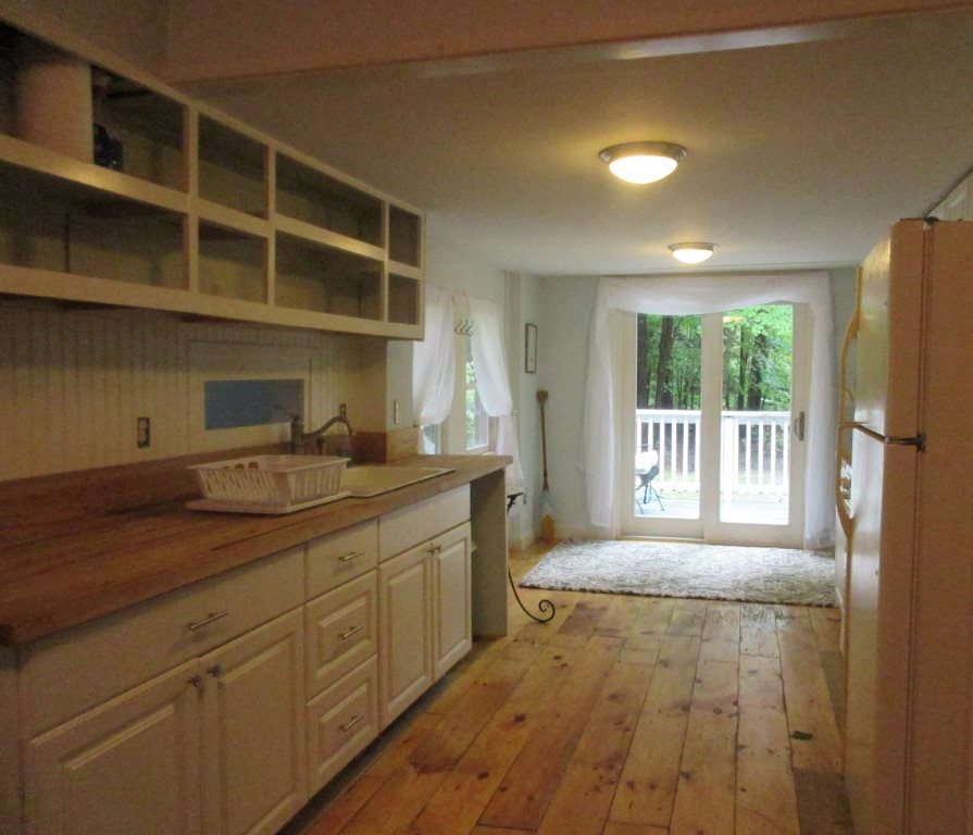 361 Old Post Road Newbury, NH 03255 - Photo 4 of 12