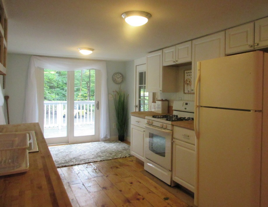 361 Old Post Road Newbury, NH 03255 - Photo 5 of 12