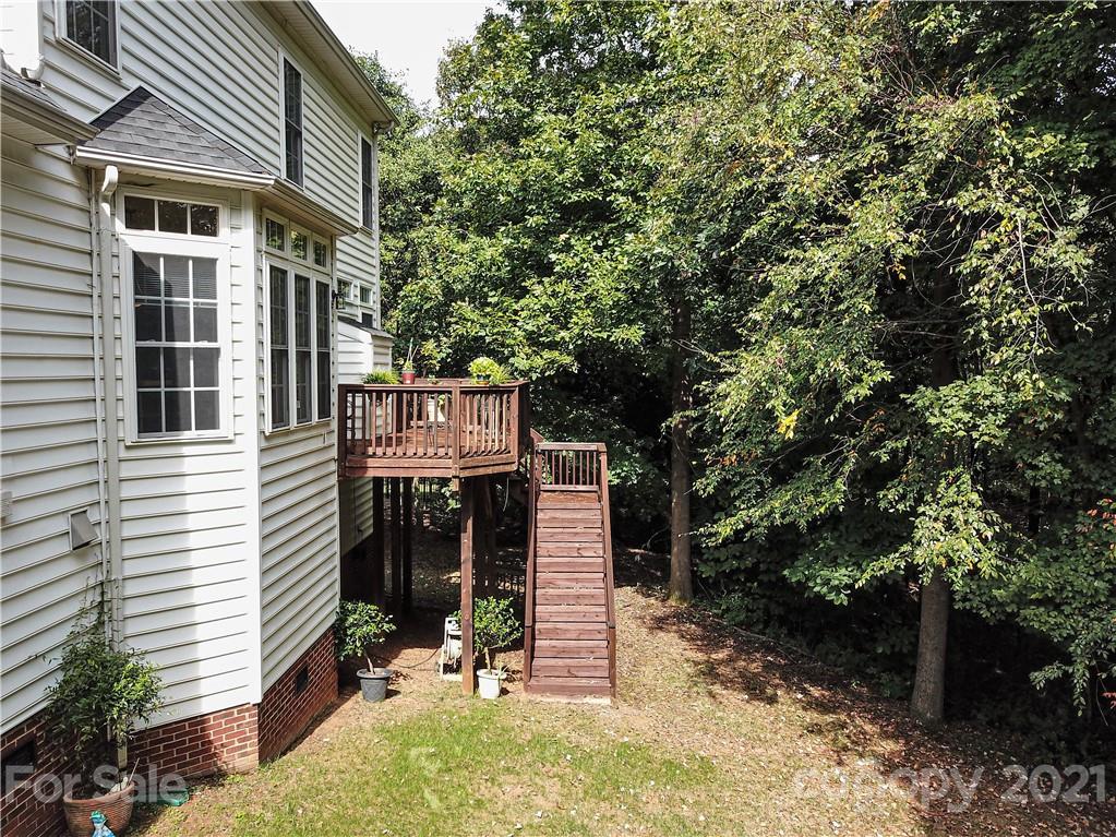 914 Chevis Court Fort Mill, SC 29708 - Photo 5 of 47 a front view of a house with a yard