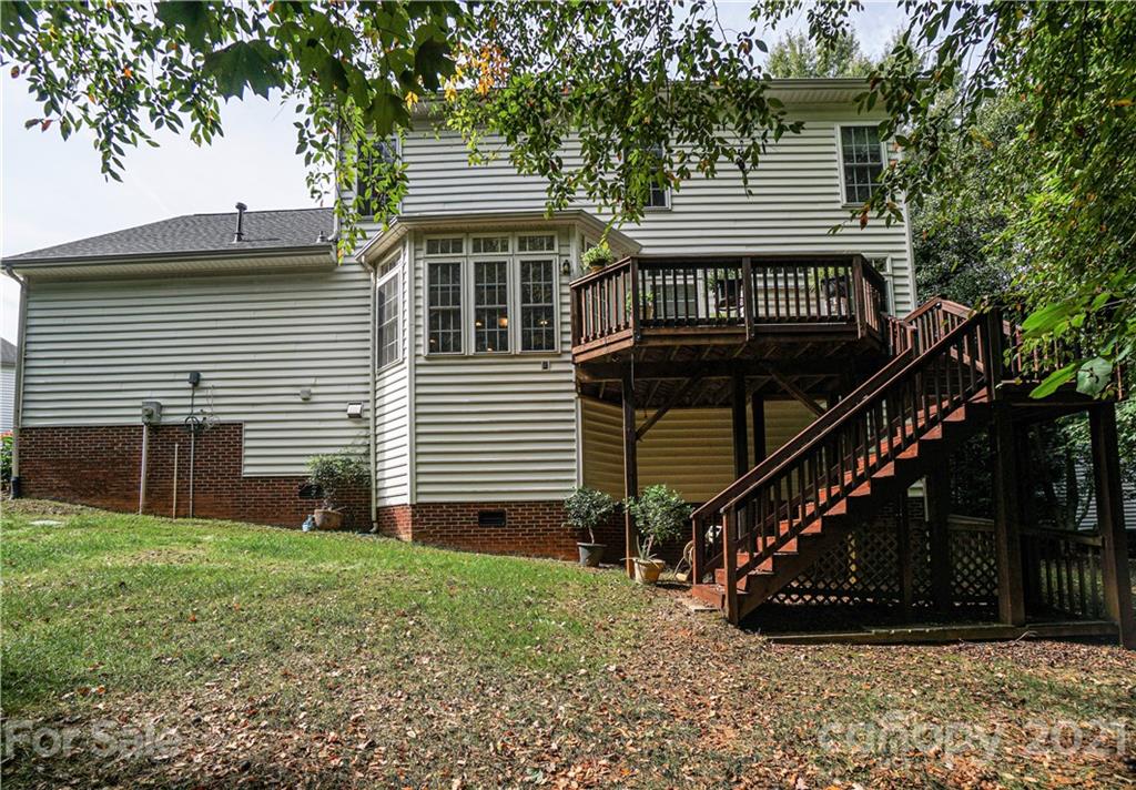 914 Chevis Court Fort Mill, SC 29708 - Photo 7 of 47 a view of a house with a yard