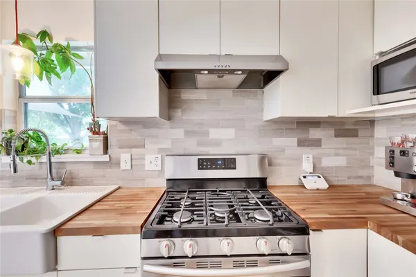 $3,650 | 2506 East Side Drive, Austin, TX 78704