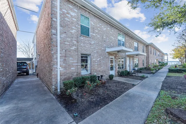 $99,999 | 3535 NASA Road 1, Unit 57, Seabrook, TX 77586