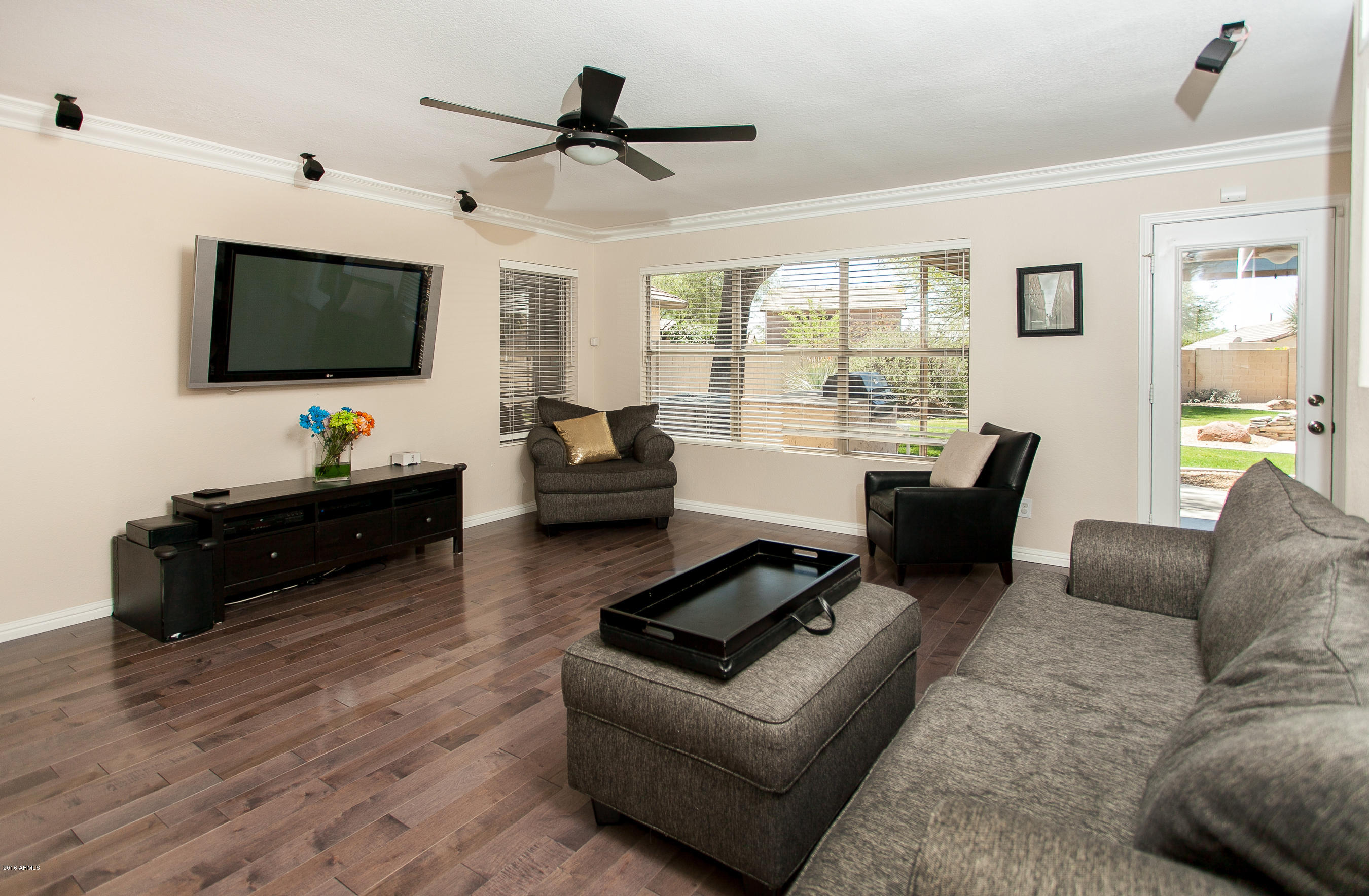4815 East Mossman Road Phoenix, AZ 85054 - Photo 4 of 28 Family Room 3