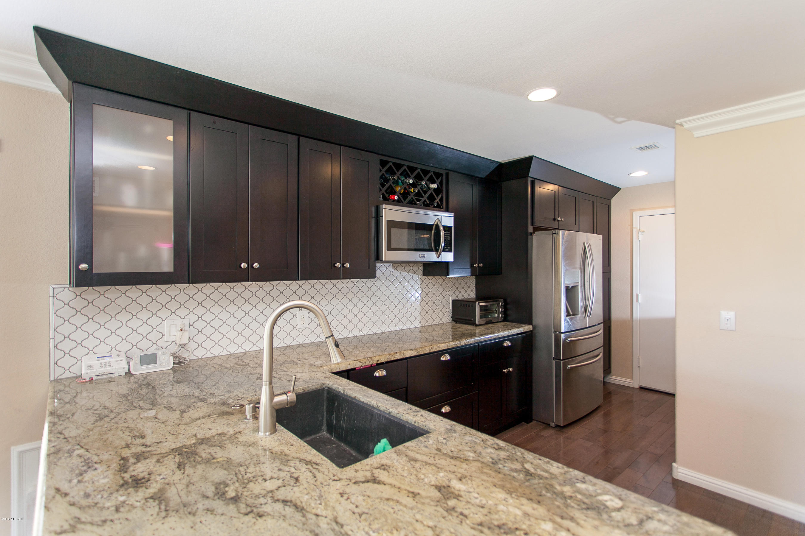 4815 East Mossman Road Phoenix, AZ 85054 - Photo 10 of 28 Kitchen 5