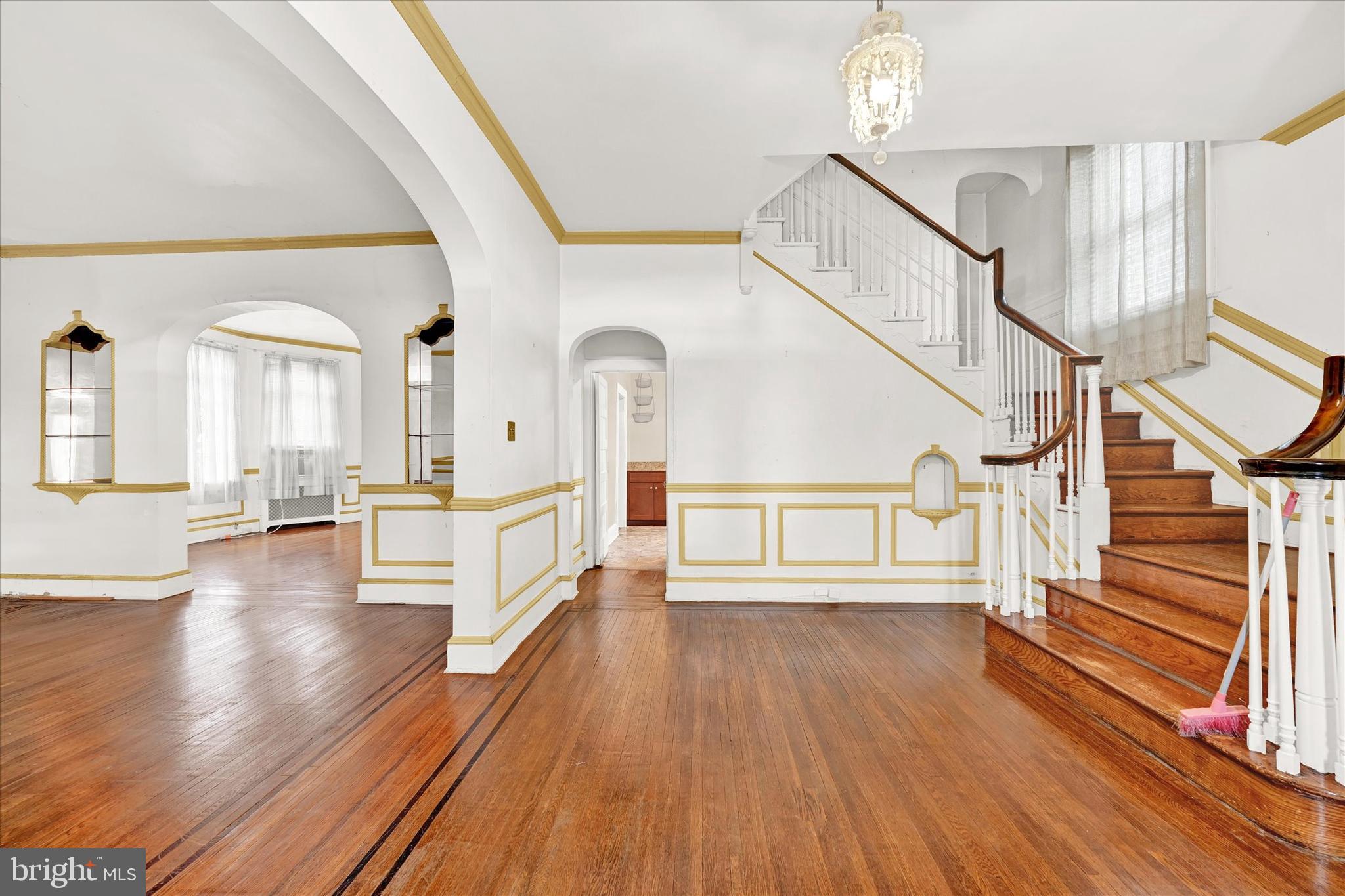 3402 Bateman Avenue Baltimore, MD 21216 - Photo 3 of 27 Foyer