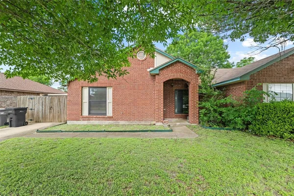 $200,000 | 734 Lemons Street, Cedar Hill, TX 75104