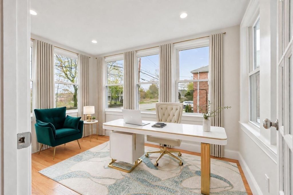 329 Warren Street Waltham, MA 02453 - Photo 9 of 23