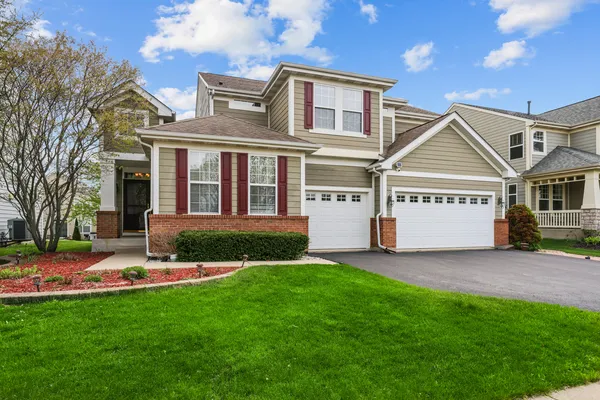 $589,900 | 239 Pawtucket Avenue, Elgin, IL 60124