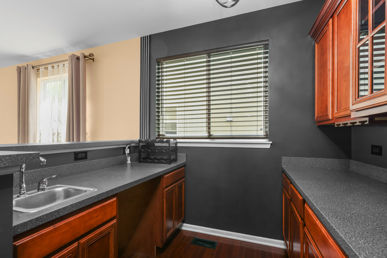 239 Pawtucket Avenue Elgin, IL 60124 - Photo 20 of 53