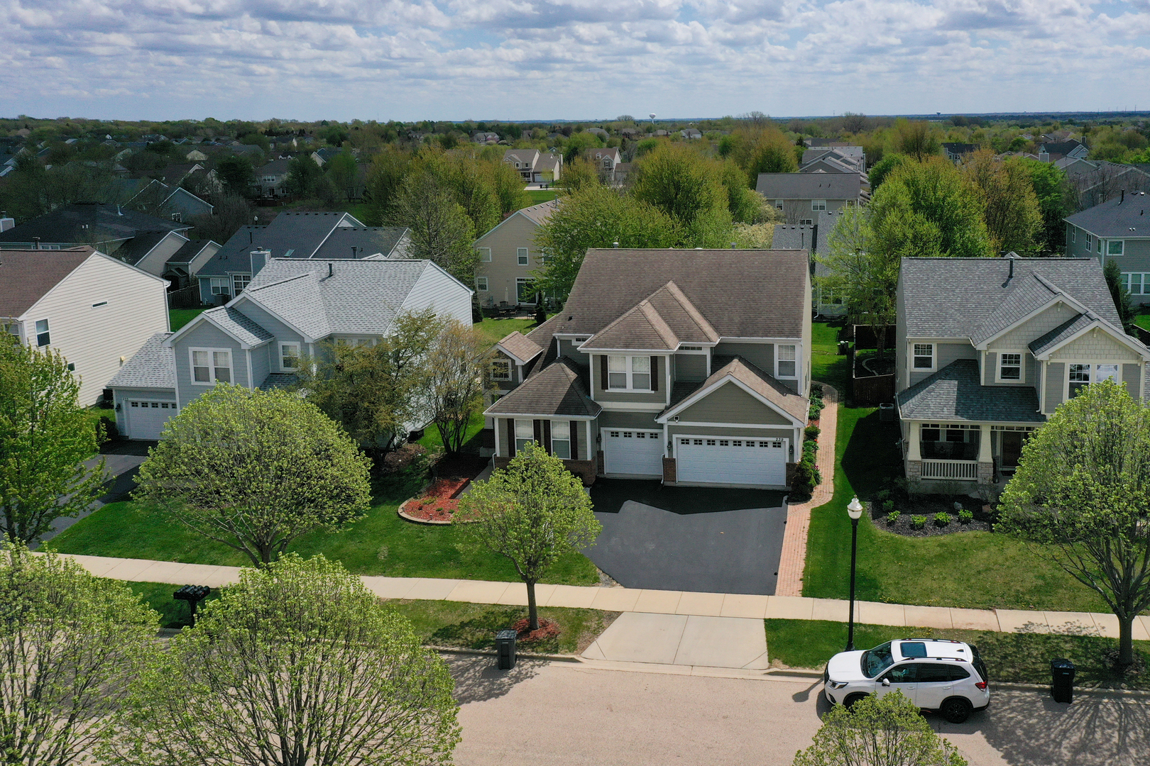 239 Pawtucket Avenue Elgin, IL 60124 - Photo 2 of 53