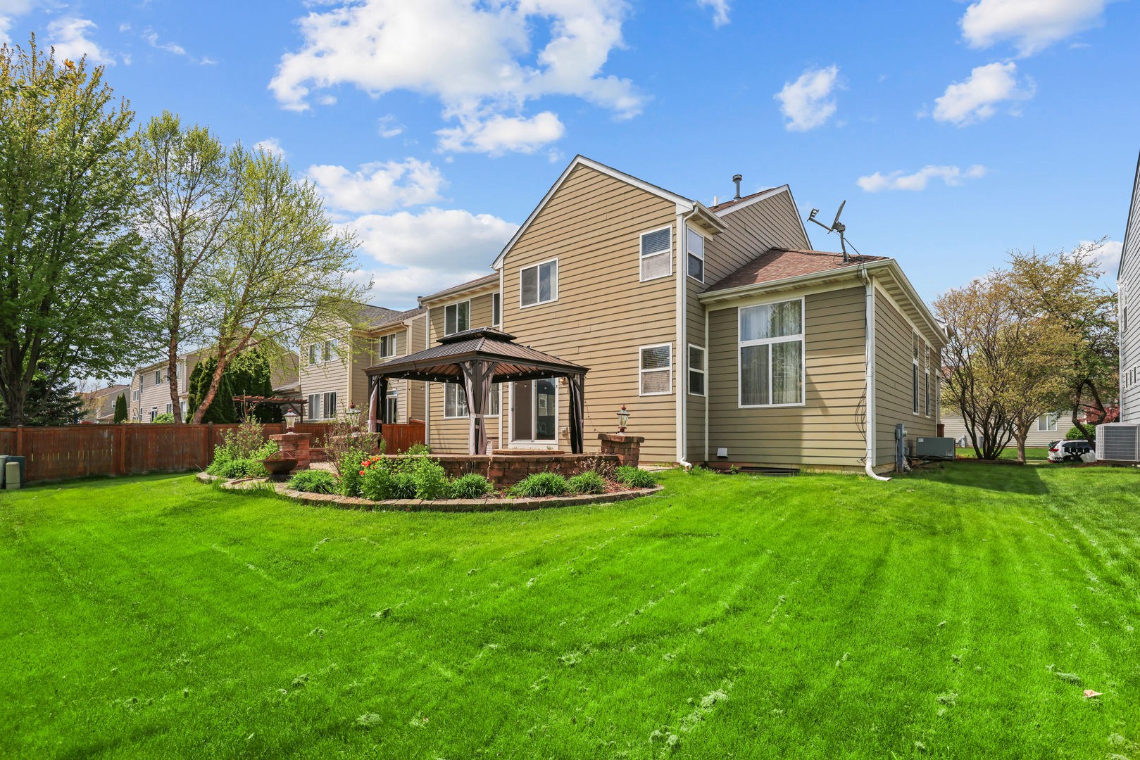 239 Pawtucket Avenue Elgin, IL 60124 - Photo 37 of 53
