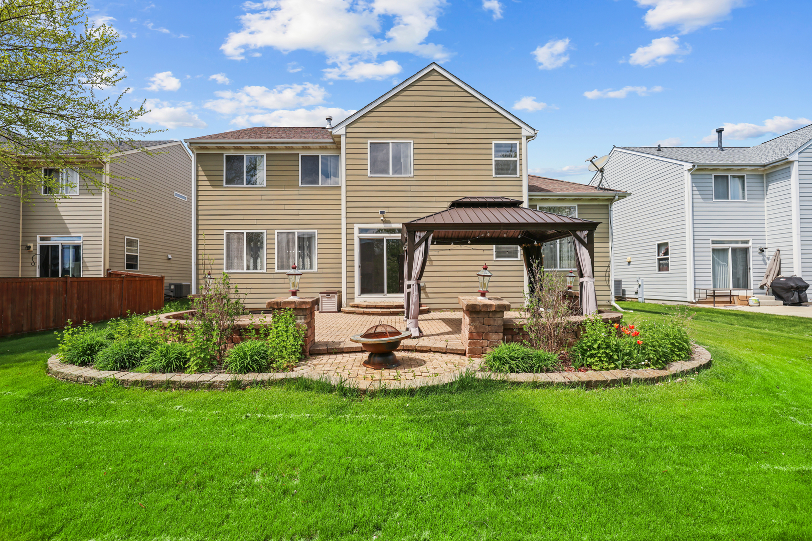 239 Pawtucket Avenue Elgin, IL 60124 - Photo 38 of 53