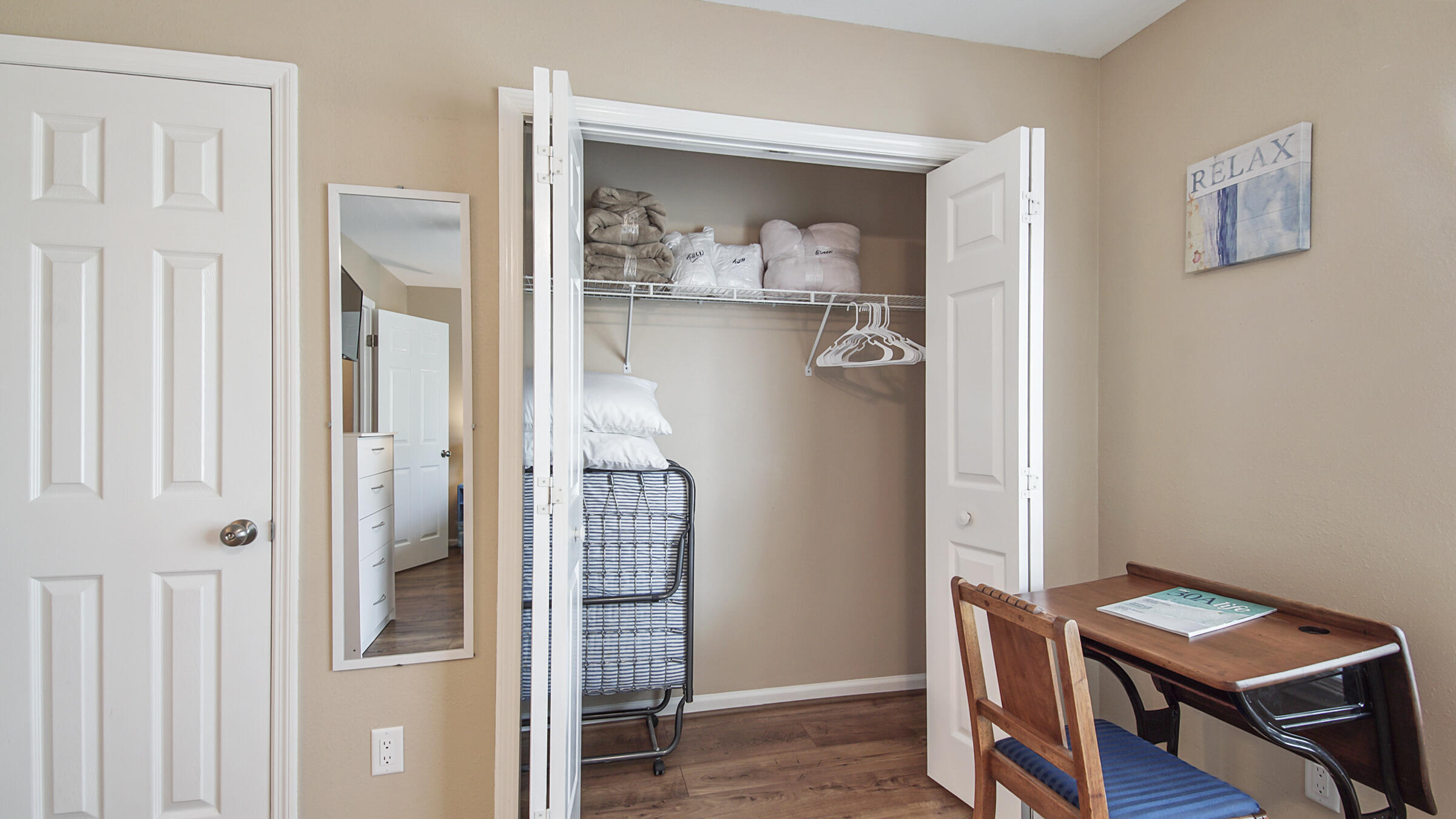 241 Ellis Road, Unit 51 Miramar Beach, FL 32550 - Photo 18 of 34 a view of a hallway with a workspace