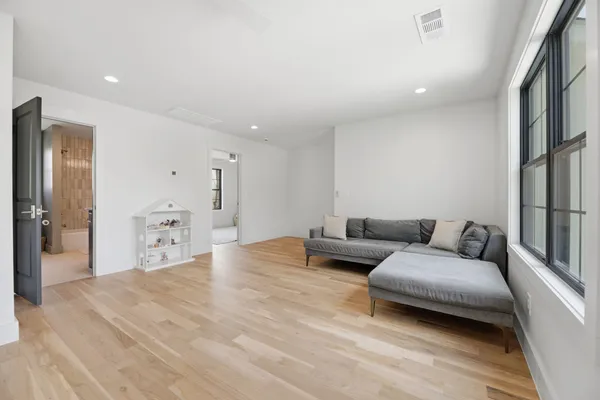 $1,265,000 | 8811 Old Charlotte Pike, Pegram, TN 37143