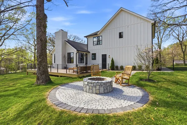 $1,265,000 | 8811 Old Charlotte Pike, Pegram, TN 37143