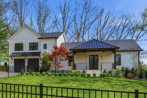 $1,265,000 | 8811 Old Charlotte Pike, Pegram, TN 37143