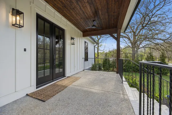 $1,265,000 | 8811 Old Charlotte Pike, Pegram, TN 37143