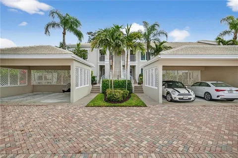$599,000 | 5899 Chanteclair Drive, Unit 211, Naples, FL 34108