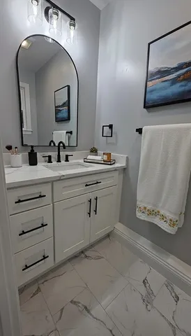 $3,500 | 217 Earle Street, Unit 2, Fall River, MA 02723