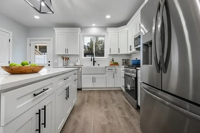 $3,500 | 217 Earle Street, Unit 2, Fall River, MA 02723