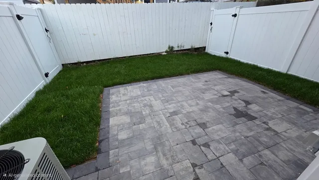 $3,500 | 217 Earle Street, Unit 2, Fall River, MA 02723