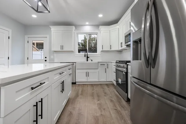 $3,500 | 217 Earle Street, Unit 2, Fall River, MA 02723