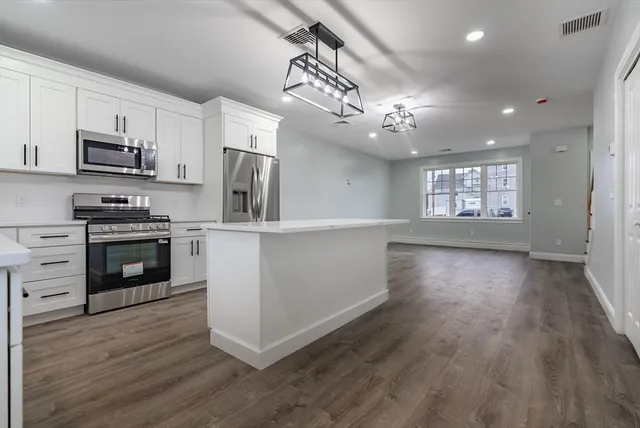 $3,500 | 217 Earle Street, Unit 2, Fall River, MA 02723