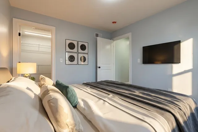 $3,500 | 217 Earle Street, Unit 2, Fall River, MA 02723