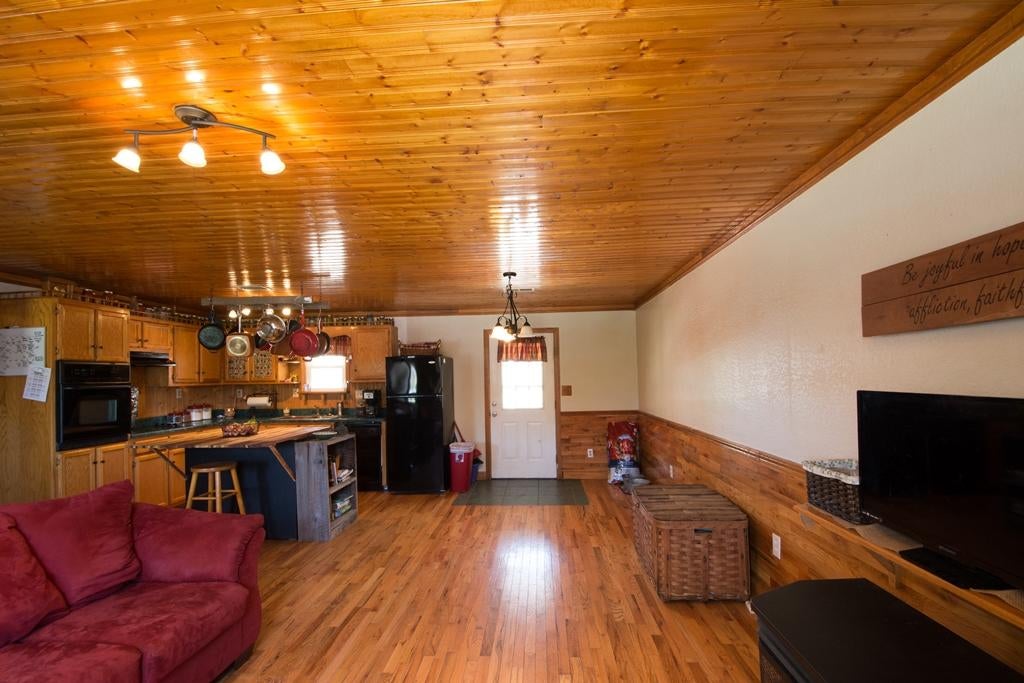 1543 Henson Road Crawley, WV 24931 - Photo 27 of 47 Gallery Image 27