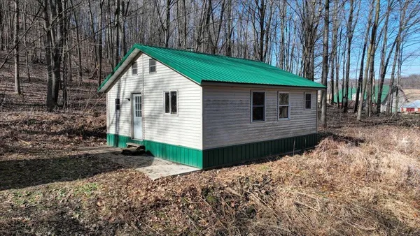 $300,000 | E17497 Gross Valley Road, Hillsboro, WI 54634