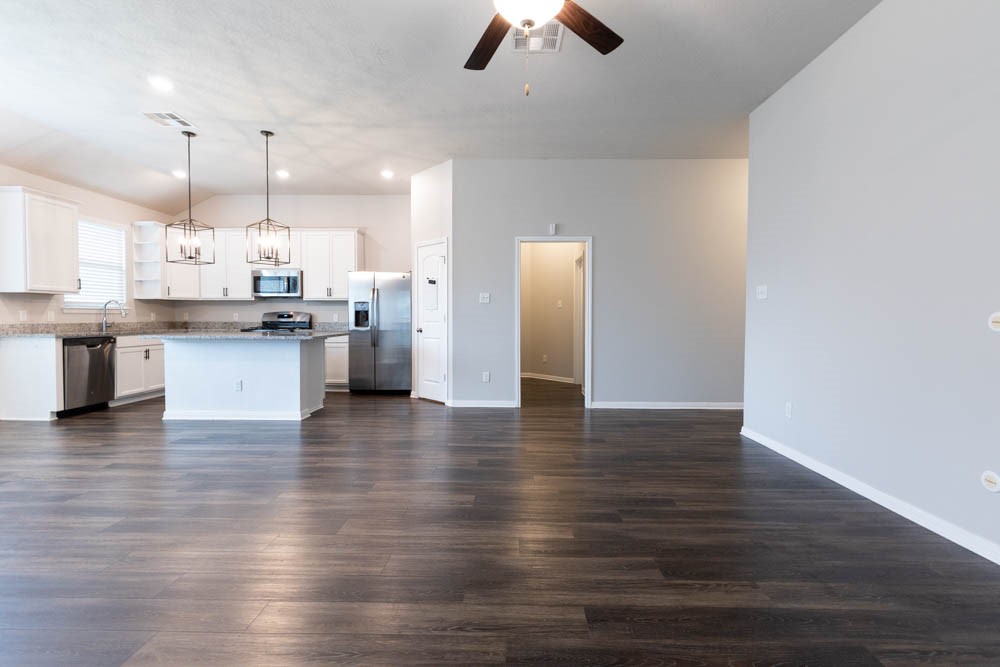 1001 Rootstock Rd. Brenham, TX 77833 - Photo 8 of 28 Living Area