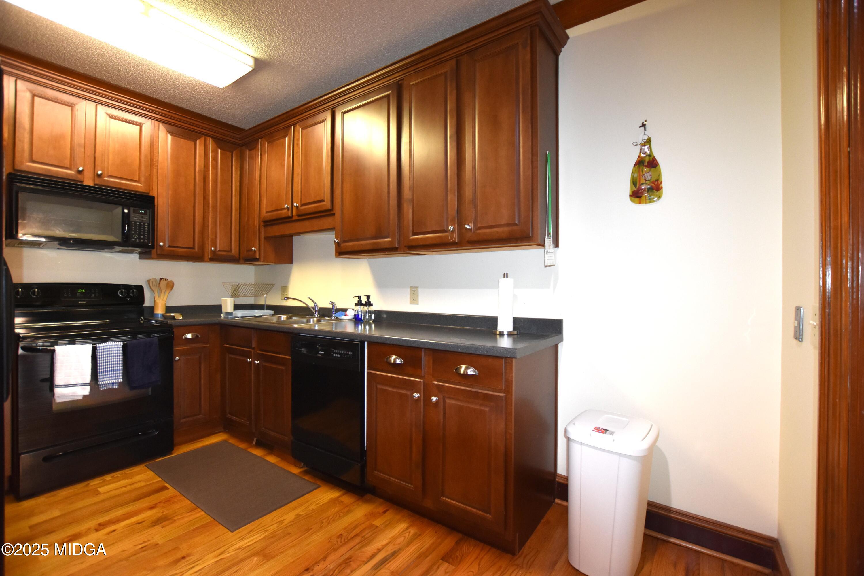 175 Corbin Avenue, Unit B Macon, GA 31204 - Photo 12 of 38 DSC_0653