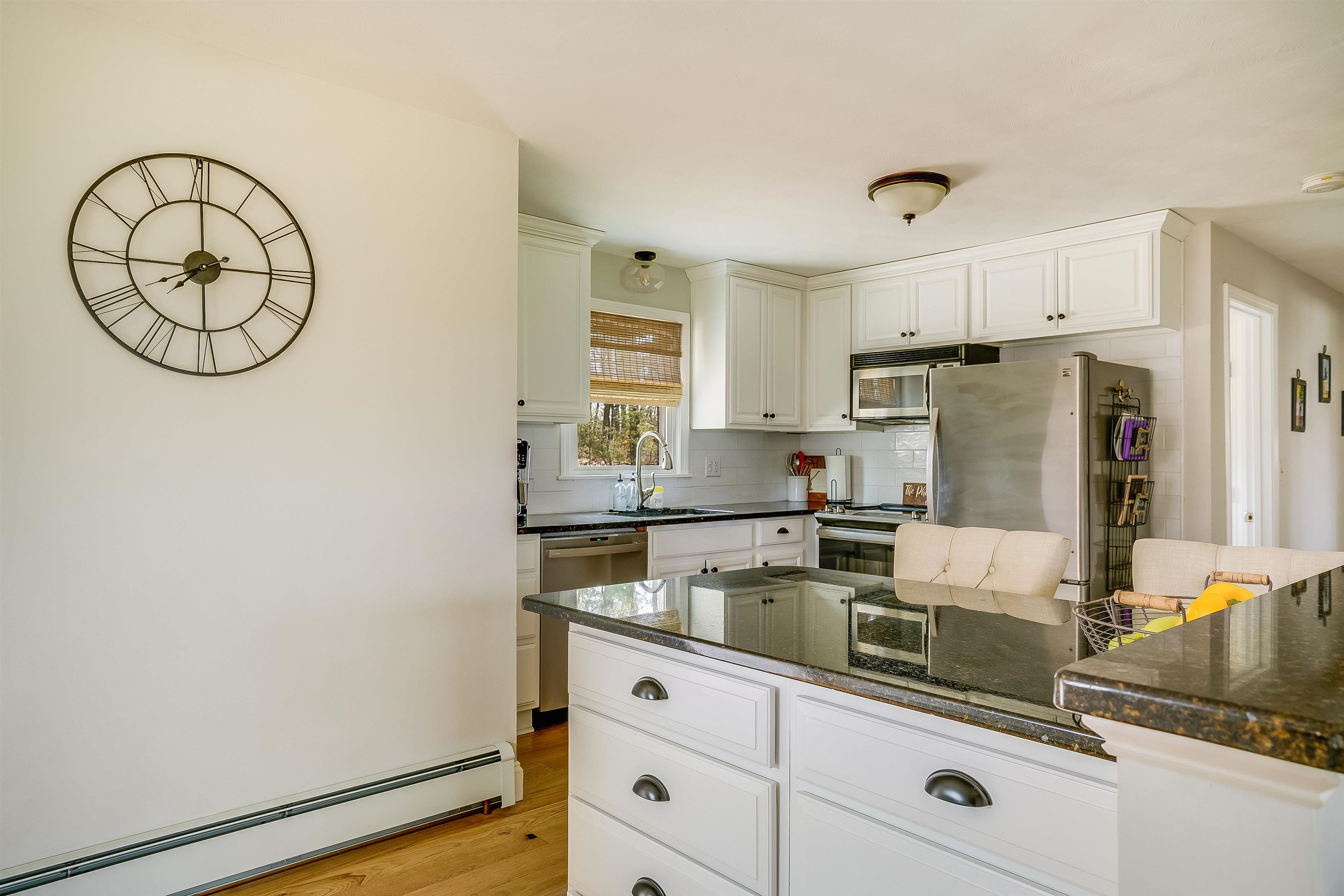 6 Diana Road Derry, NH 03038 - Photo 12 of 38