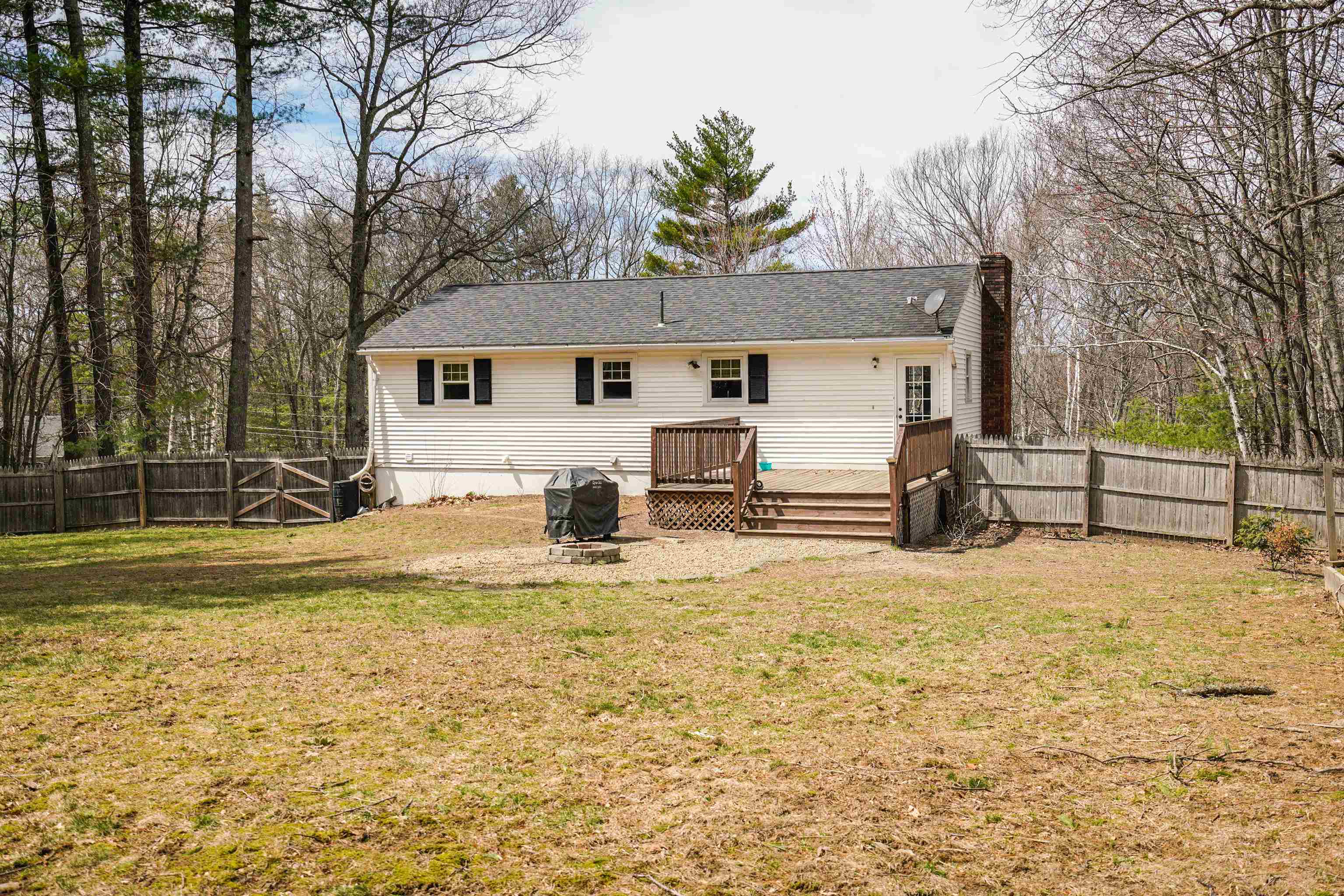 6 Diana Road Derry, NH 03038 - Photo 35 of 38