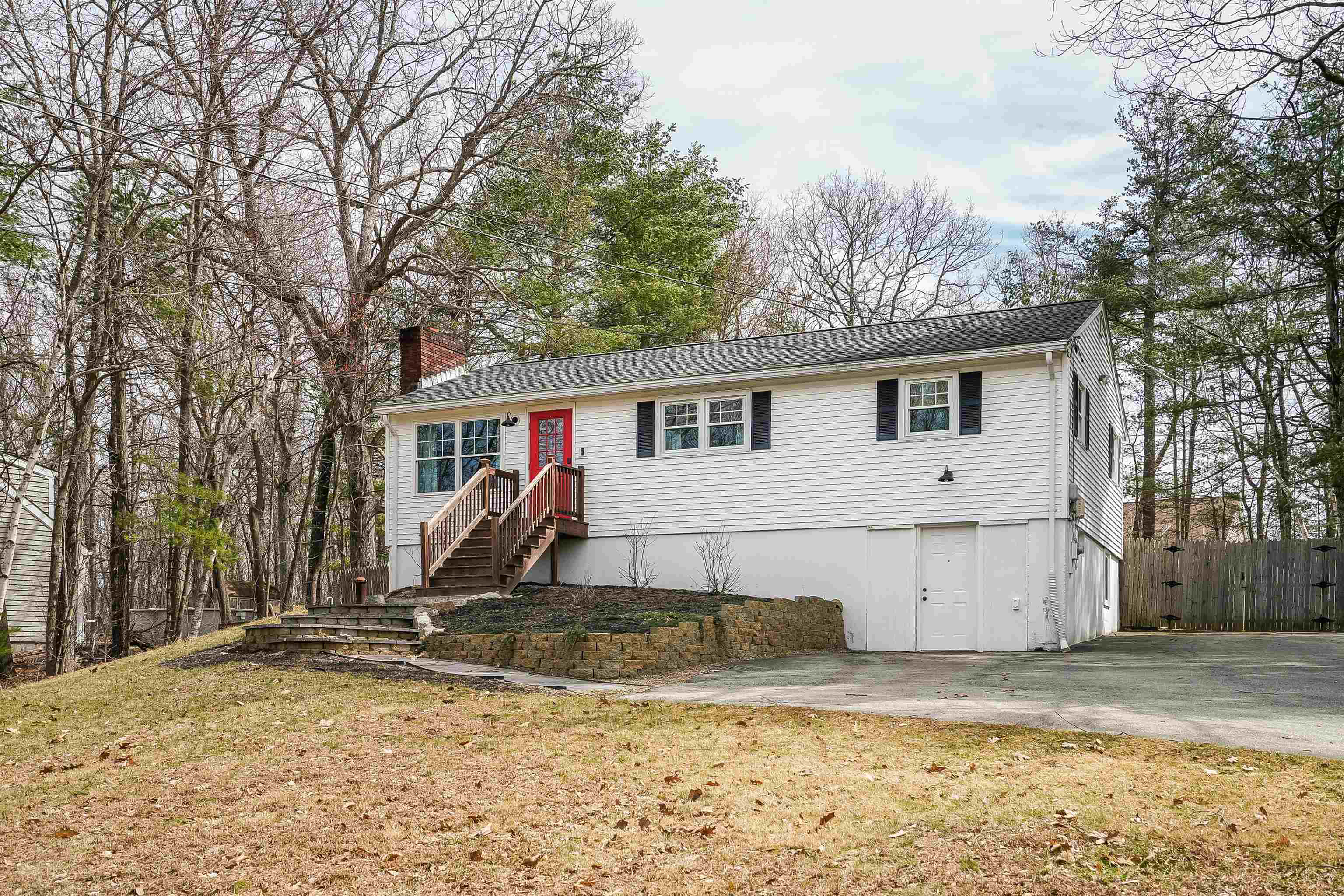 6 Diana Road Derry, NH 03038 - Photo 5 of 38