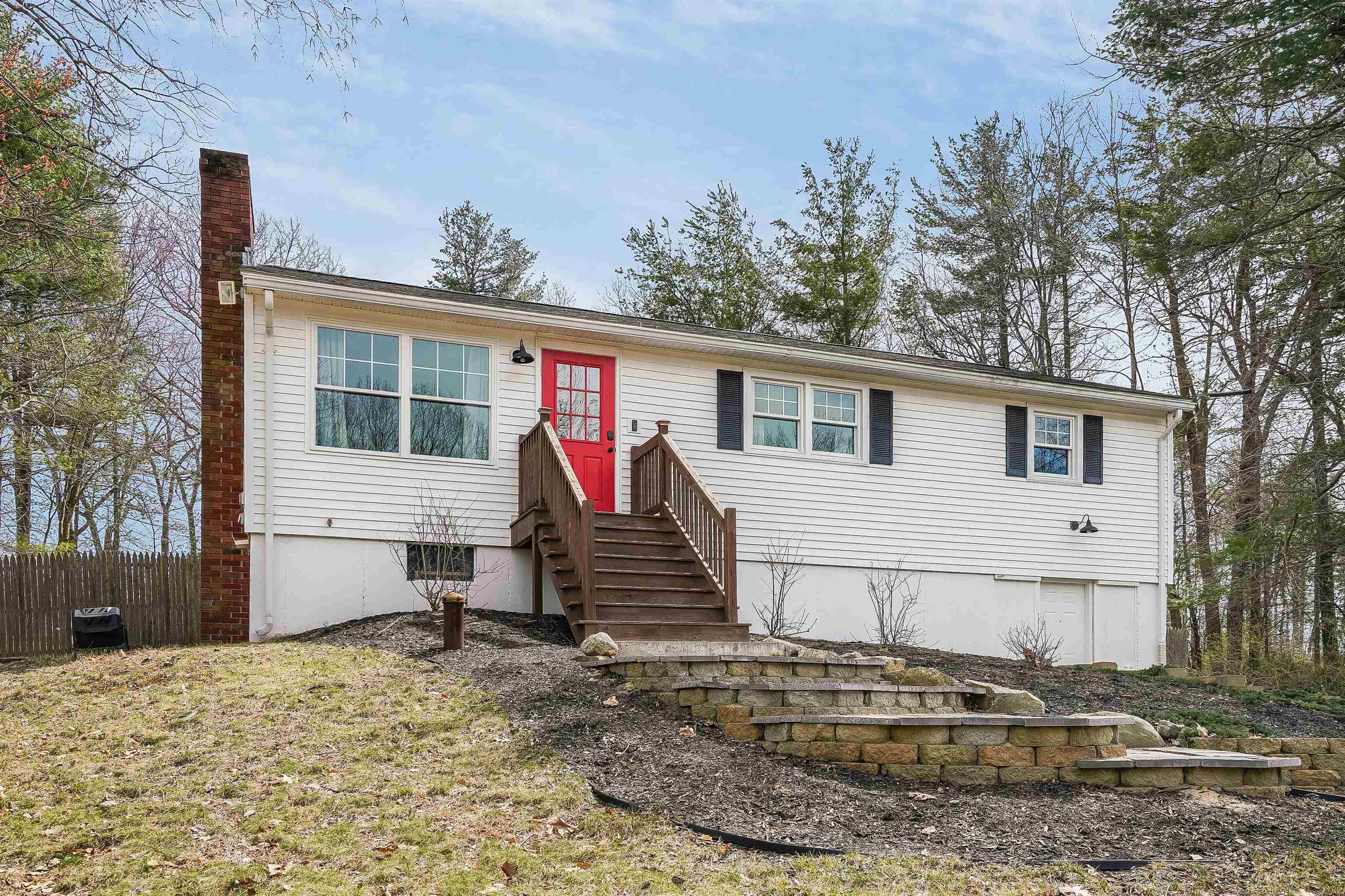 6 Diana Road Derry, NH 03038 - Photo 7 of 38