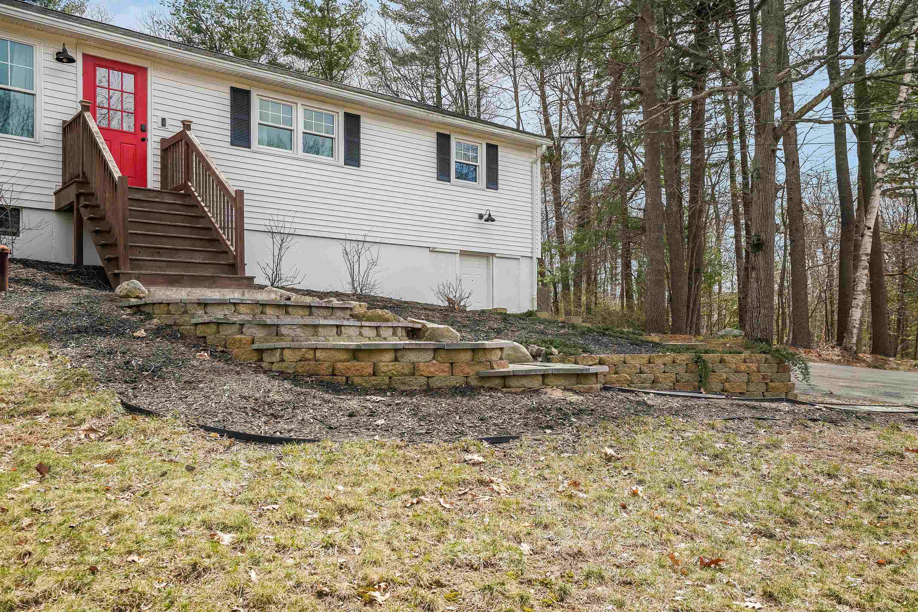 6 Diana Road Derry, NH 03038 - Photo 8 of 38