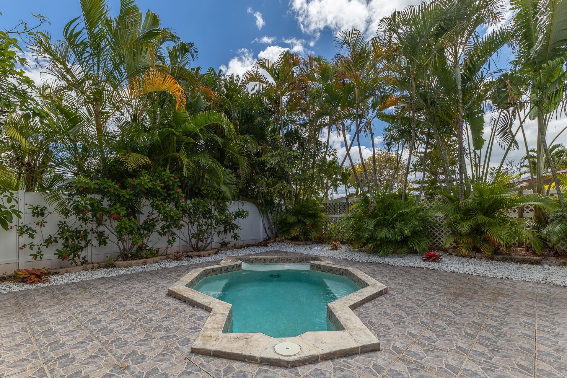 498 Northeast 47th Street Boca Raton, FL 33431 - Photo 16 of 27 20240410211906034830000000-o