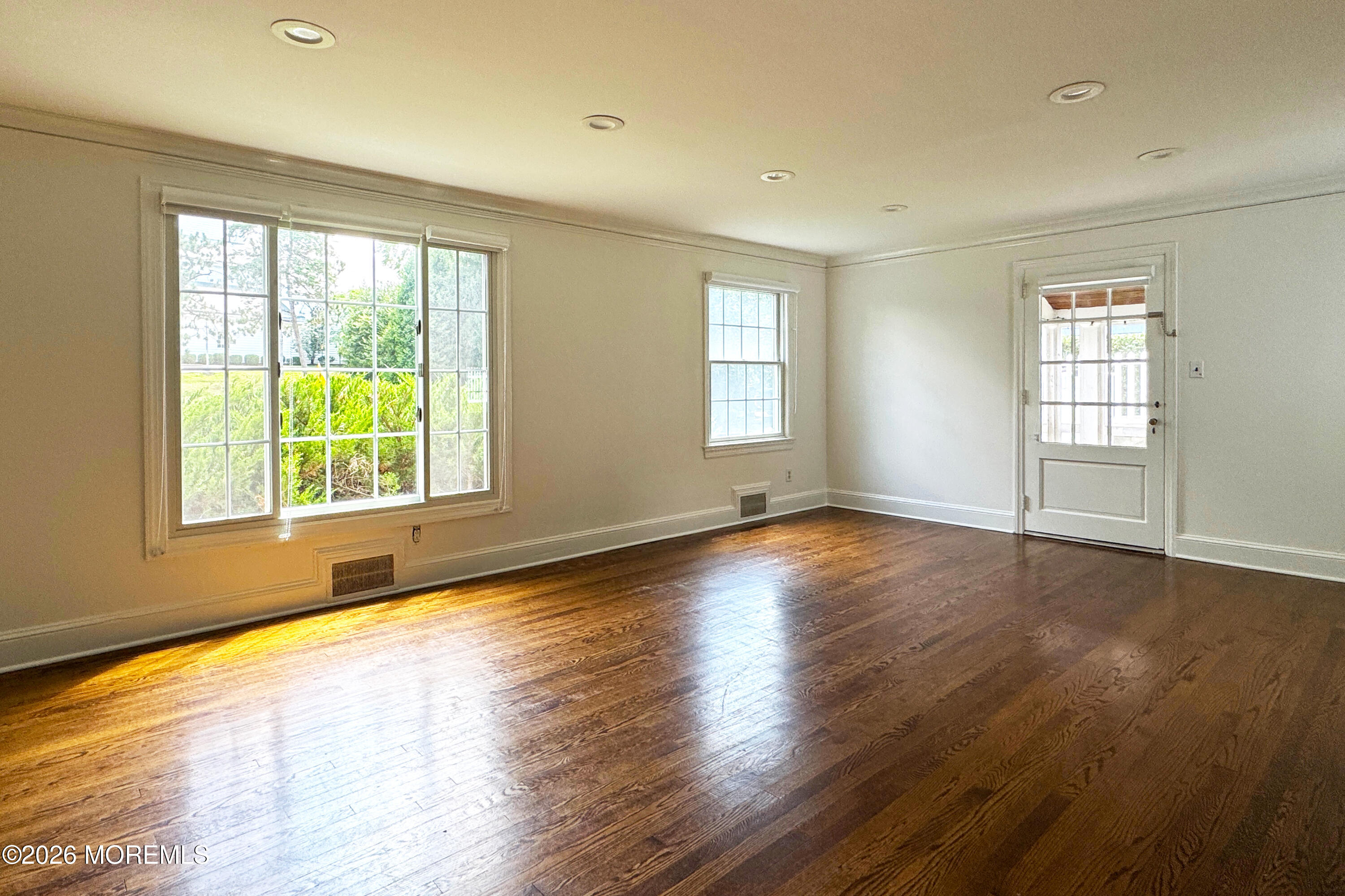 260 Harding Road Red Bank, NJ 07701 - Photo 18 of 57 IMG_2288R