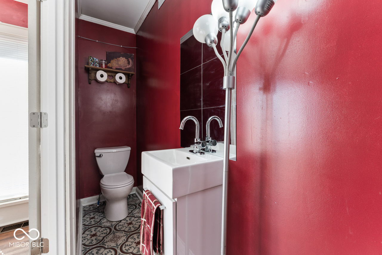 235 East Water Street Pendleton, IN 46064 - Photo 15 of 48