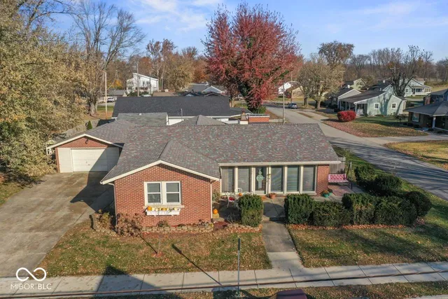 $360,000 | 235 East Water Street, Pendleton, IN 46064